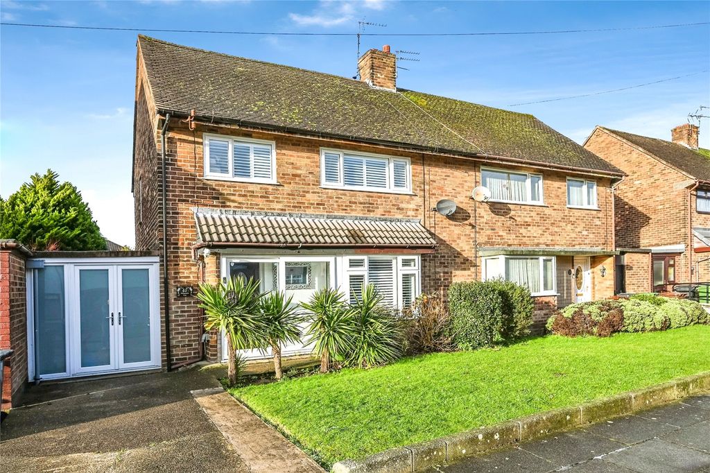 Property photo 1 of 39 Picture No. 23