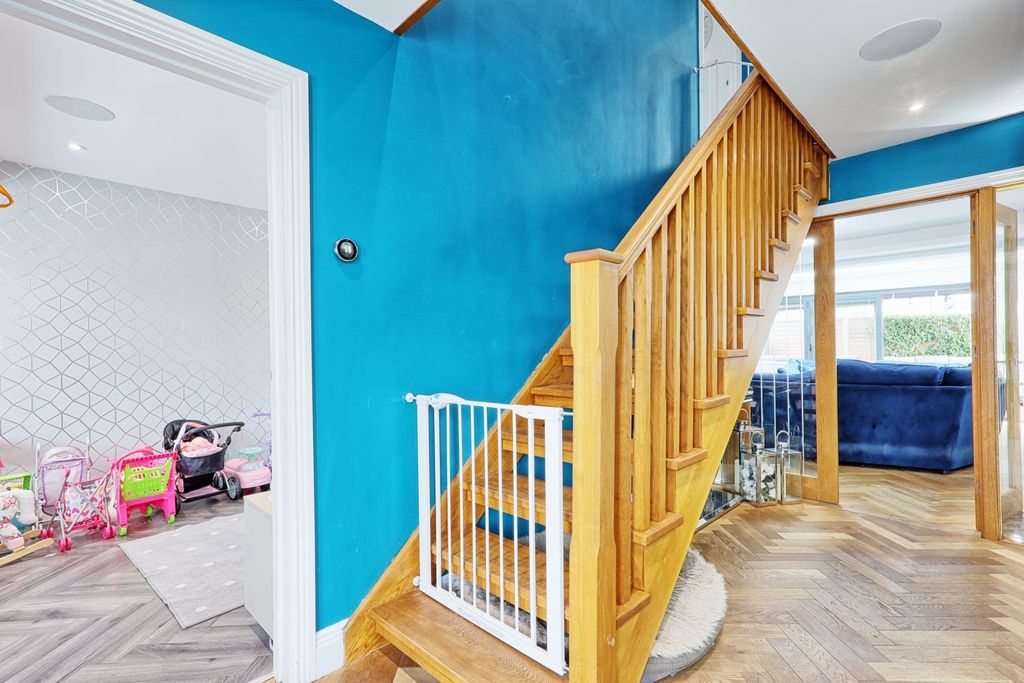 Property photo 3 of 36 Picture No. 33