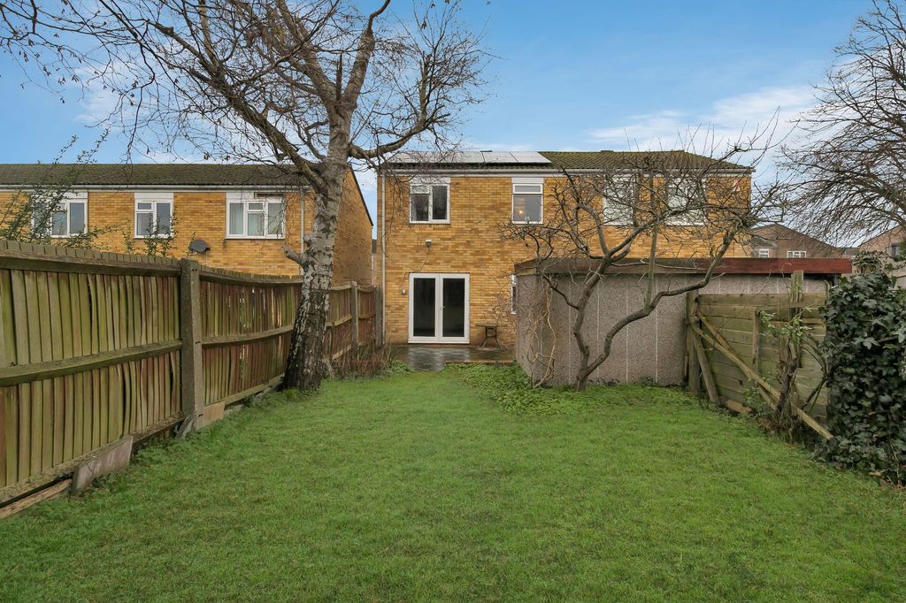 Property photo 2 of 26