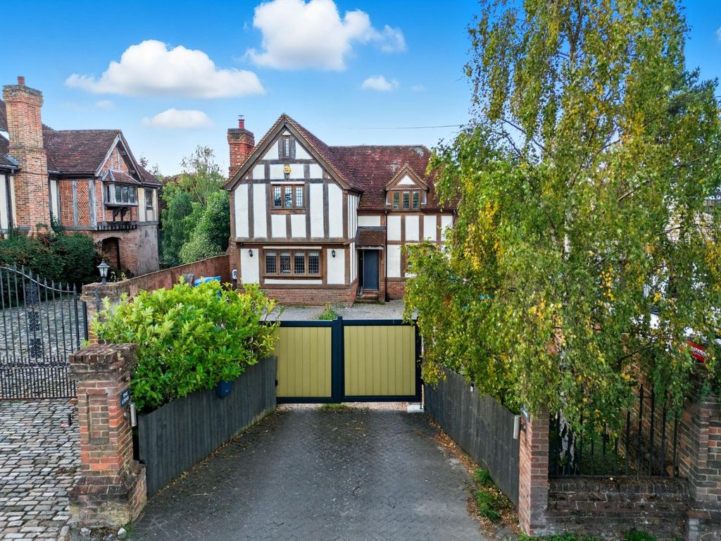 Property photo 1 of 26