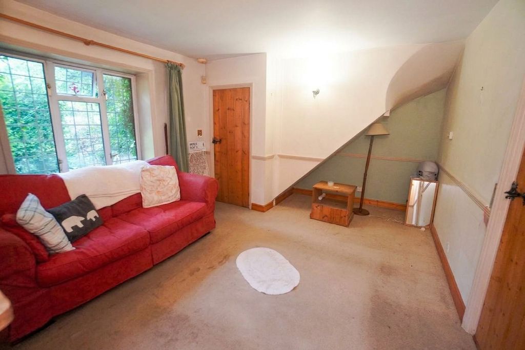 Property photo 3 of 13