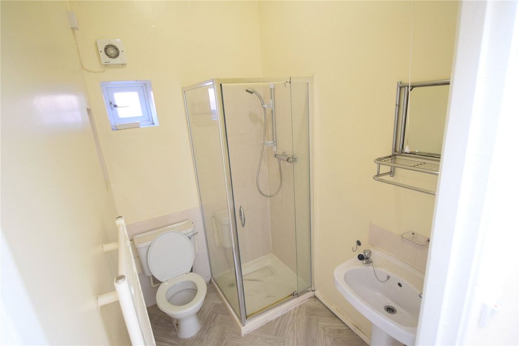 Property photo 3 of 5 Shower Room