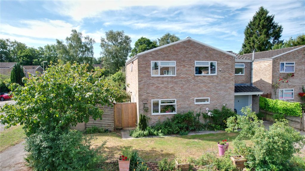 Property photo 2 of 20 Picture No. 23