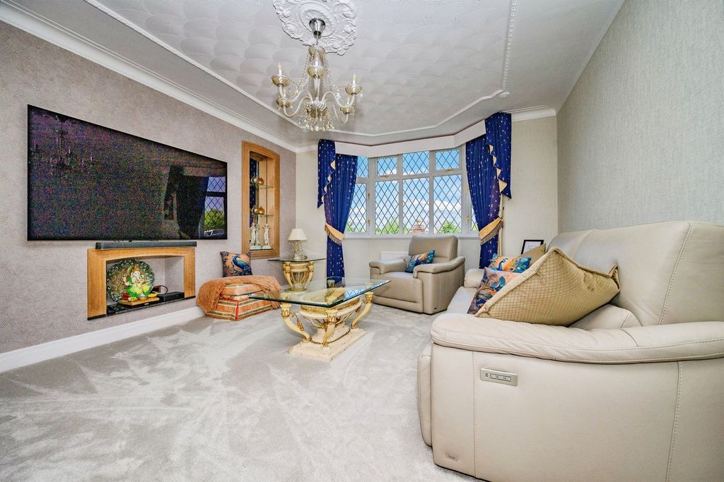 Property photo 3 of 22