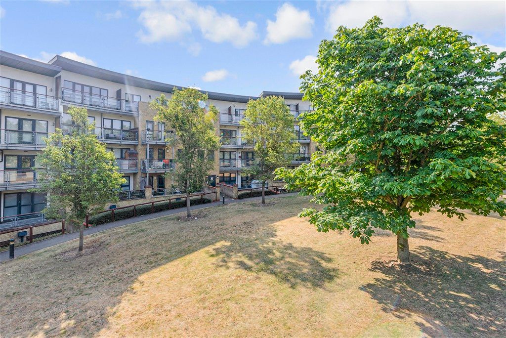 Property photo 1 of 11 External (Brochure)