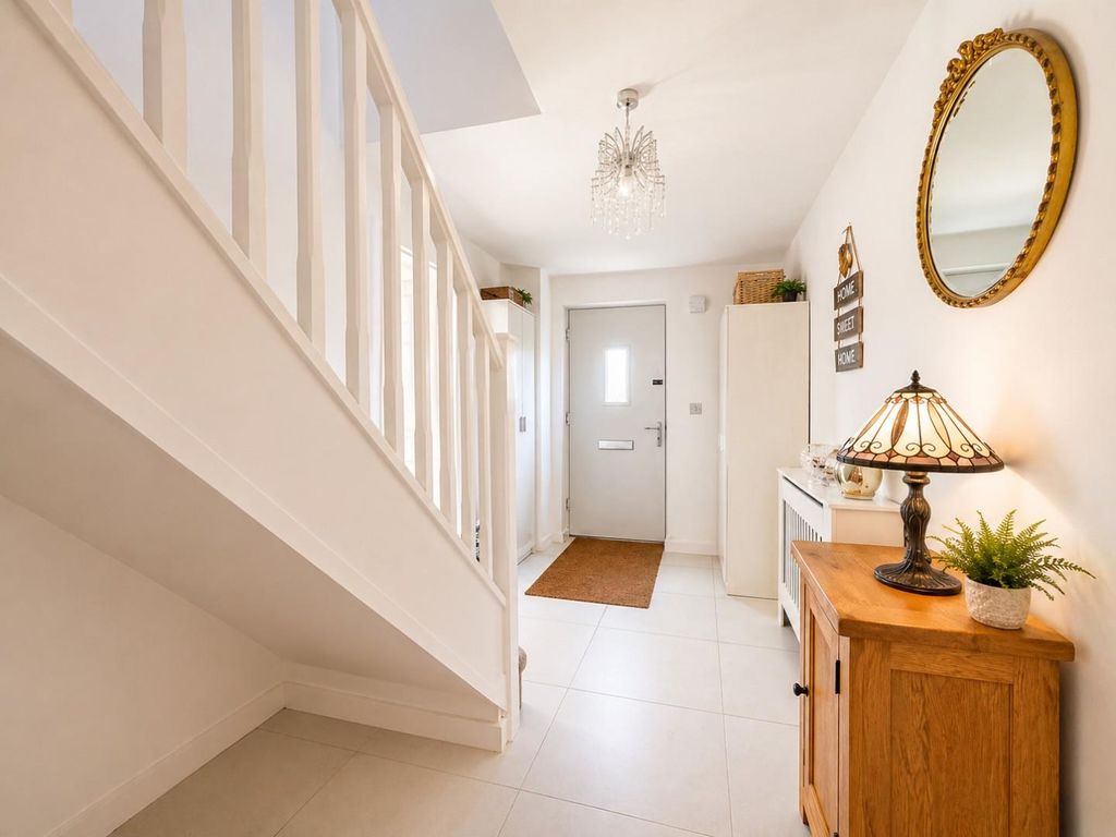 Property photo 3 of 20 70 Chamberlyne Cresent, Hallway.Jpg