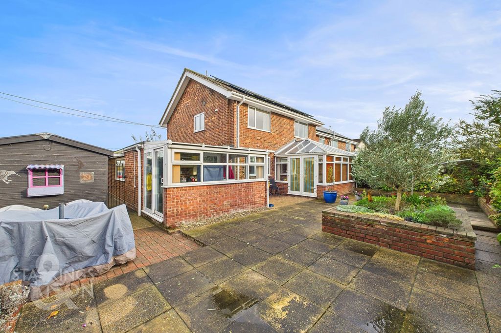 Property photo 3 of 25