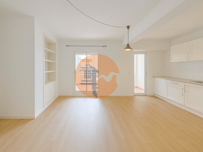 Property photo 1 of 44