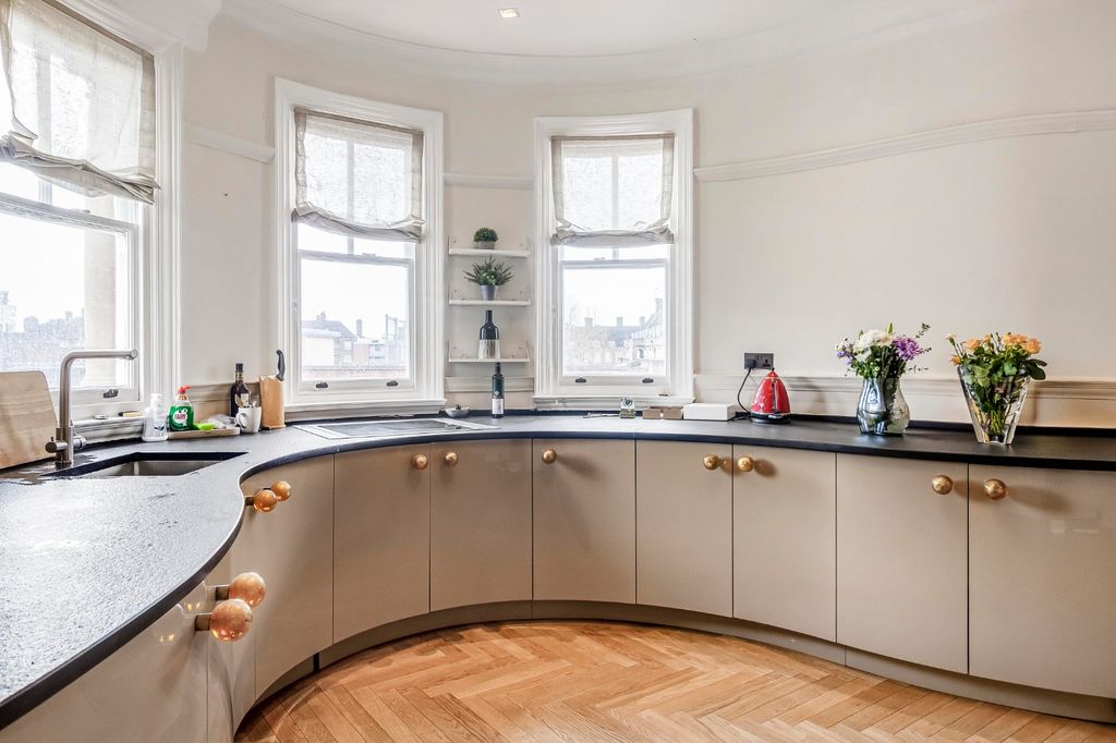 Property photo 2 of 13 Kitchen