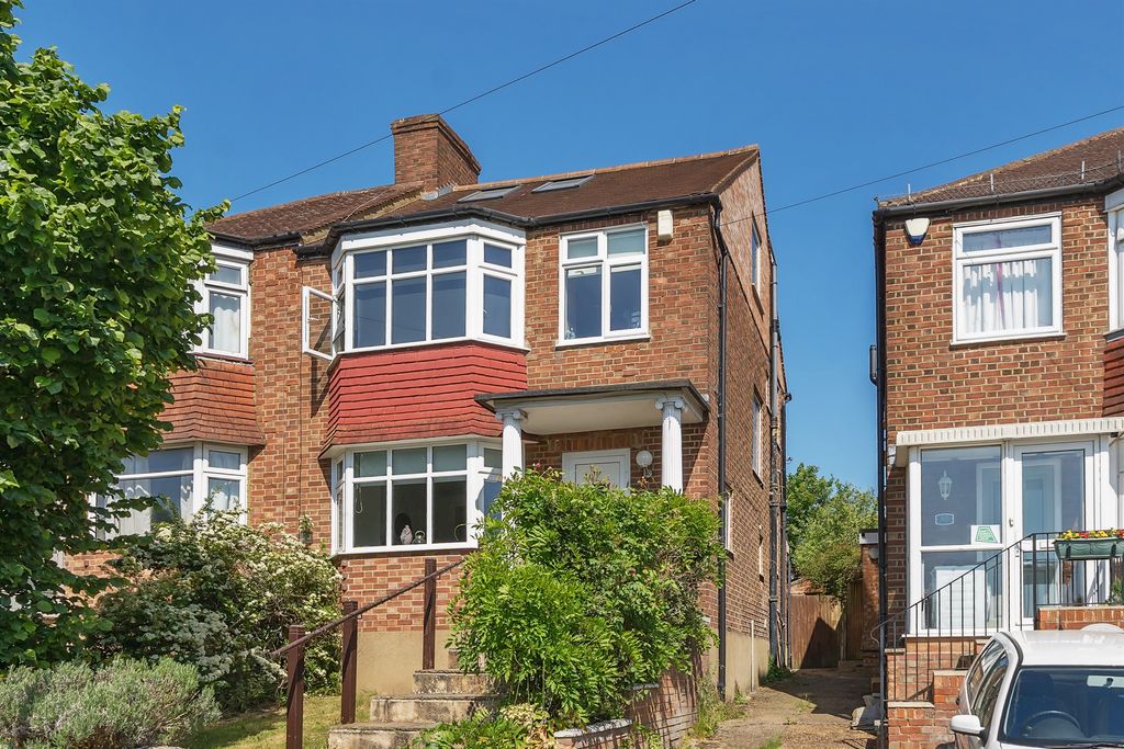 Property photo 1 of 12