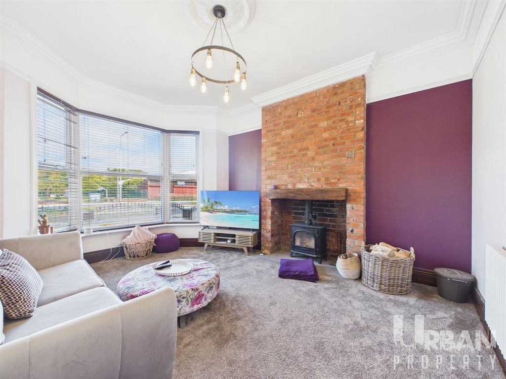 Property photo 3 of 17 Cam03038G0-Pr0237-Still013.Jpg