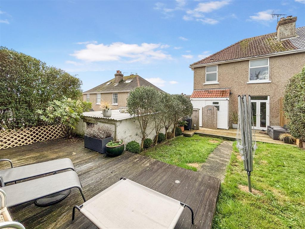 Property photo 2 of 15