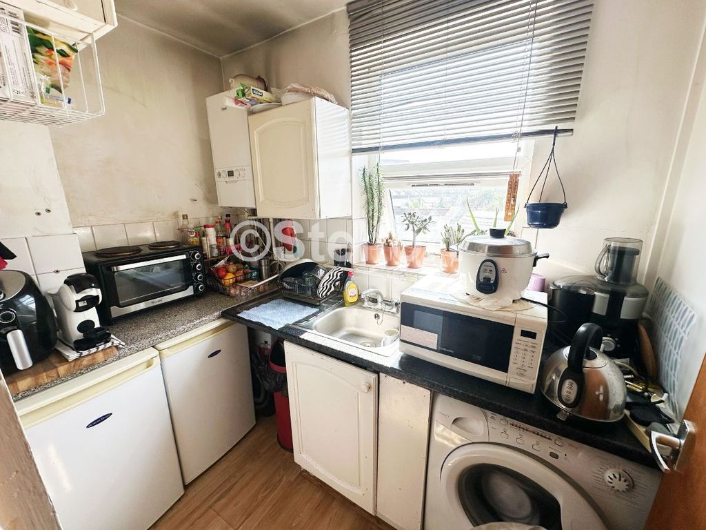 Property photo 3 of 4