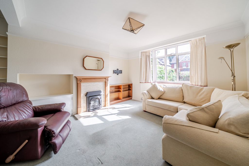 Property photo 2 of 11 1495750-8-1A032F7...