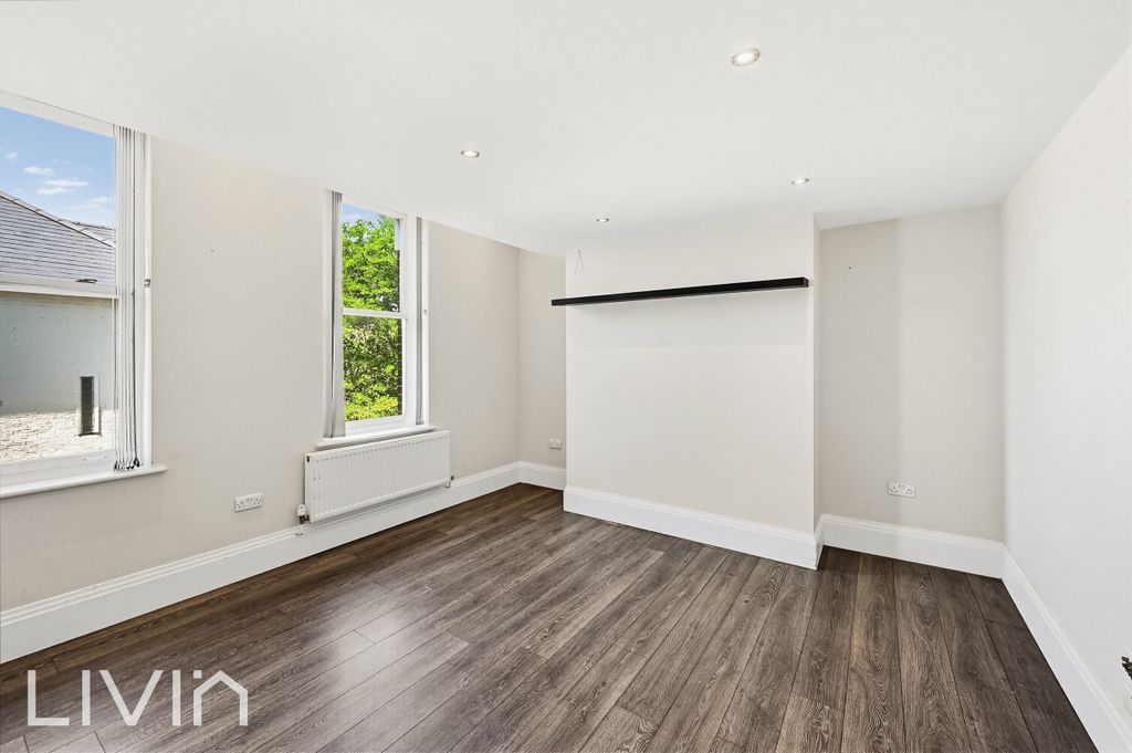 Property photo 2 of 10 2