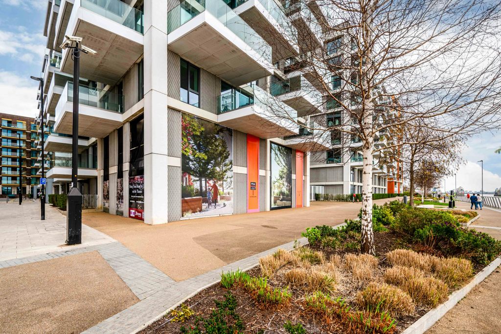 Property photo 1 of 21 Royal Wharf 1601  Low Res 7.Jpg