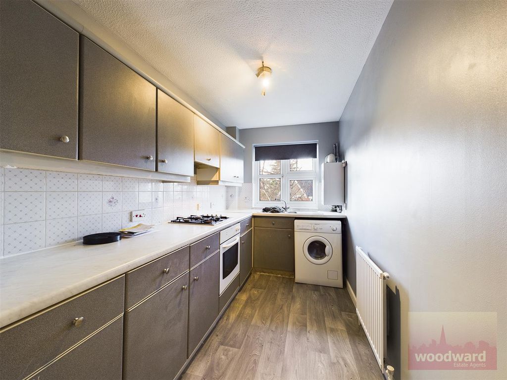 Property photo 3 of 8 Cam01320G0-Pr0014-Still005.Jpg