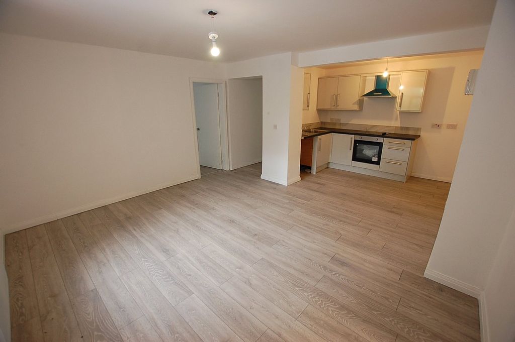 Property photo 1 of 8 Picture No. 07