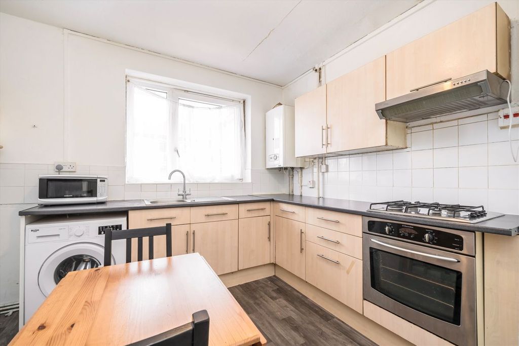 Property photo 3 of 5