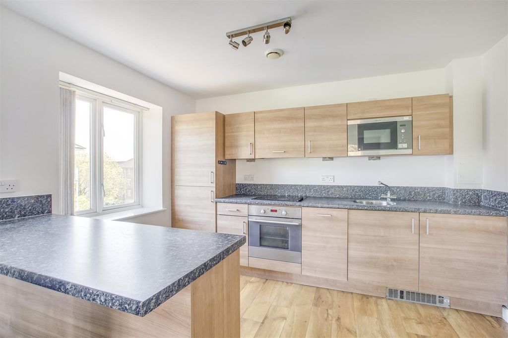 Property photo 2 of 12 Kitchen