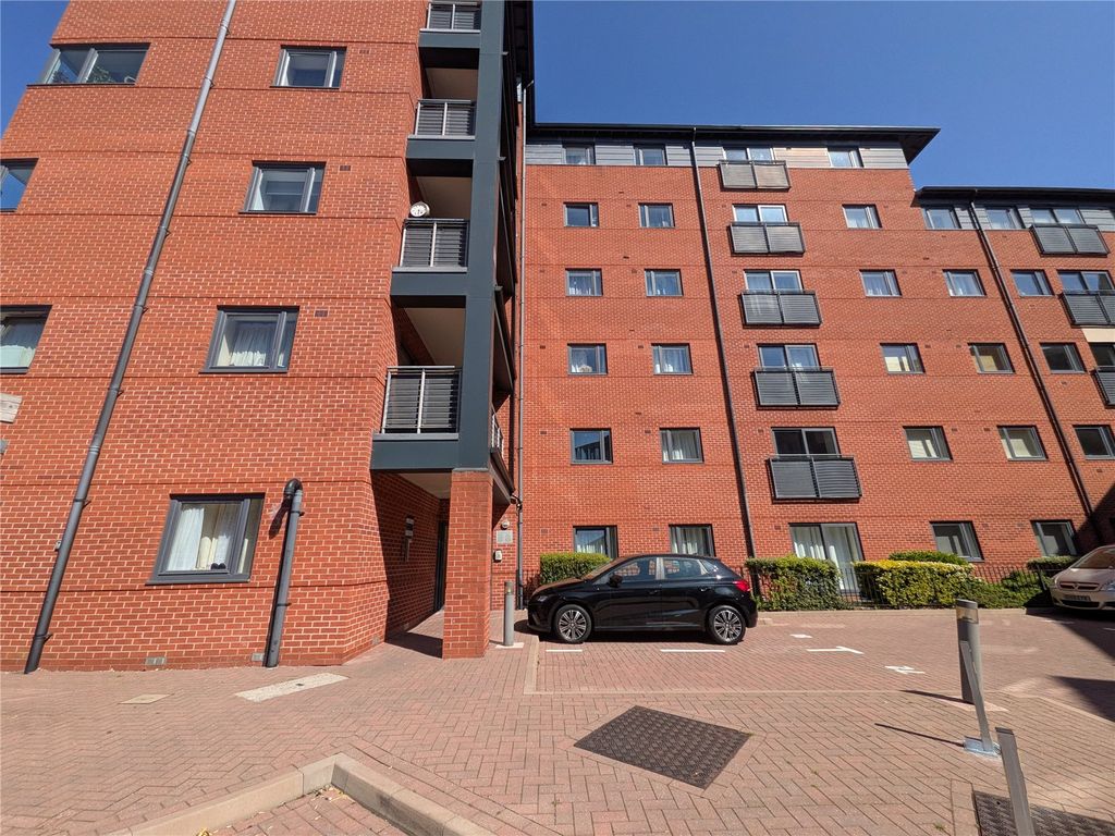 Property photo 1 of 10 Front