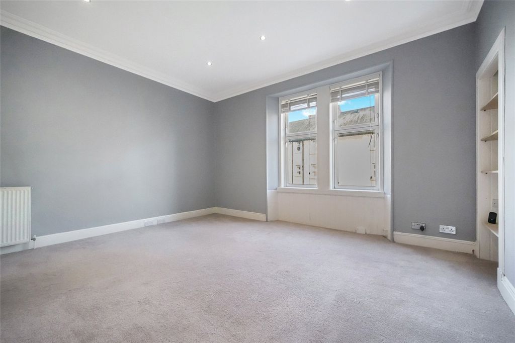 Property photo 3 of 19 Picture No. 05