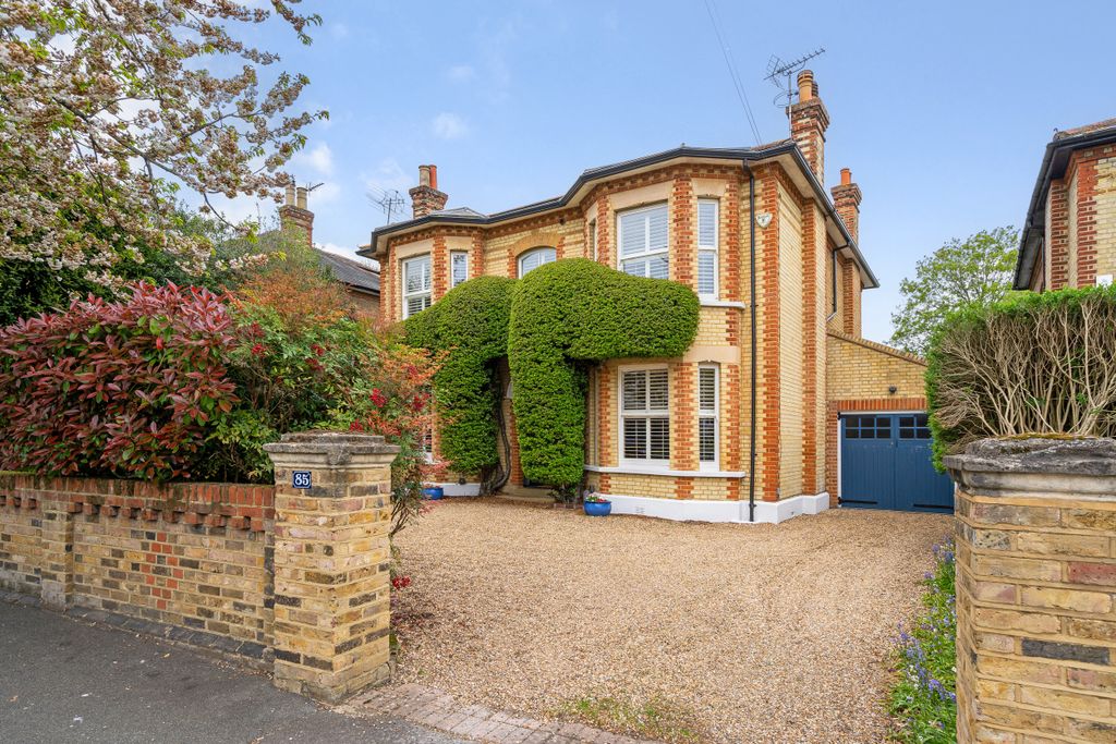 Property photo 1 of 17