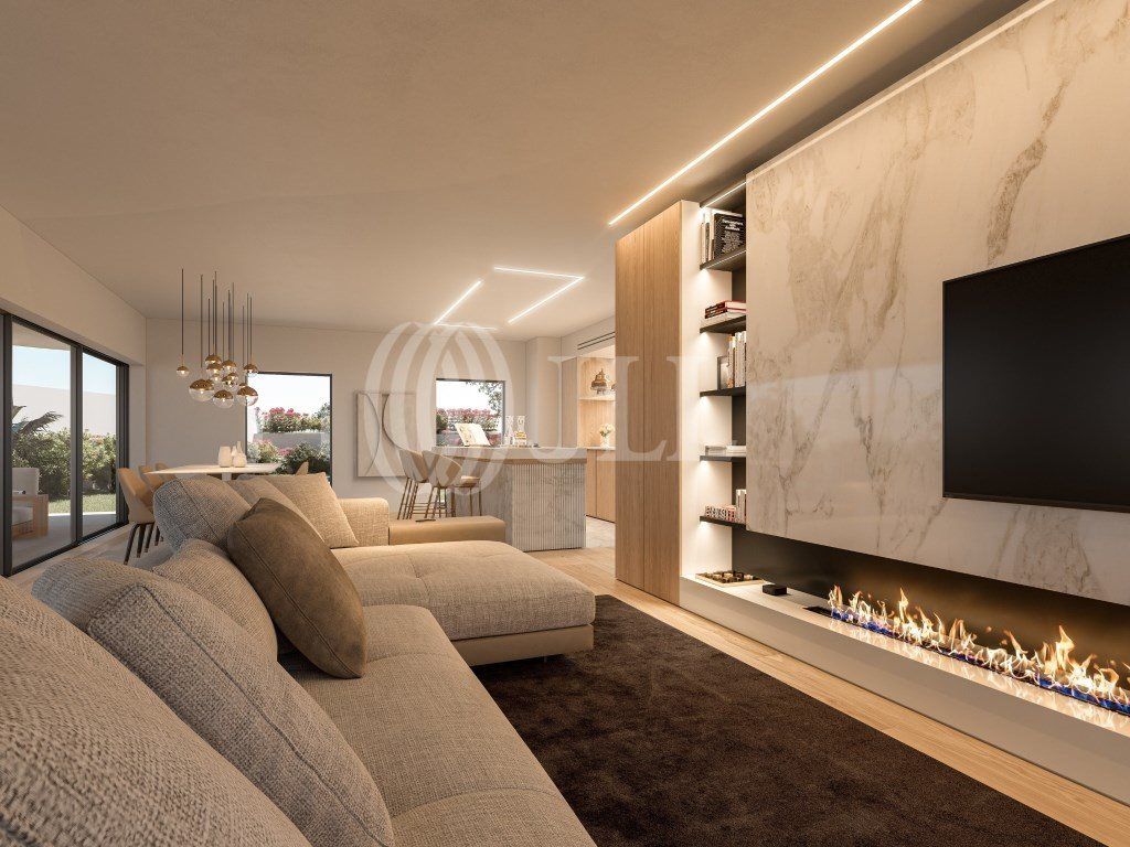Property photo 1 of 9 3 Bedroom Apartment, New, At Melo E Sousa 670, In Estoril, Cascais.
