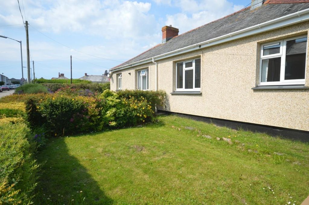 Property photo 2 of 12 Dsc_0116 (Medium).Jpg