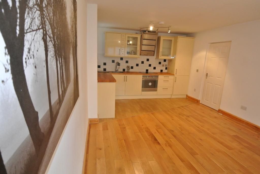 Property photo 3 of 6 2 Dsc 5415