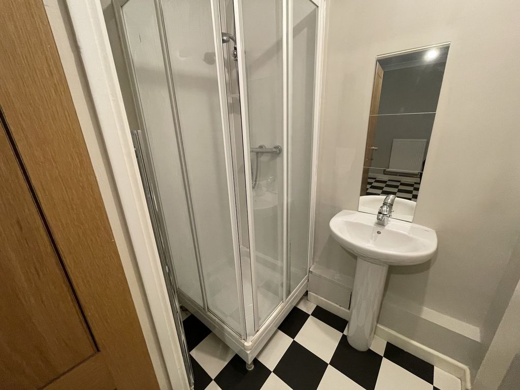 Property photo 3 of 6 Not Specified