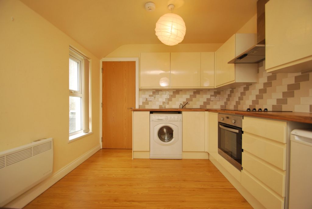 Property photo 2 of 6 Photo 5