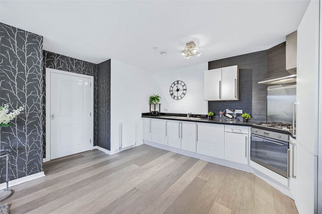 Property photo 3 of 22 Broadshade Drive