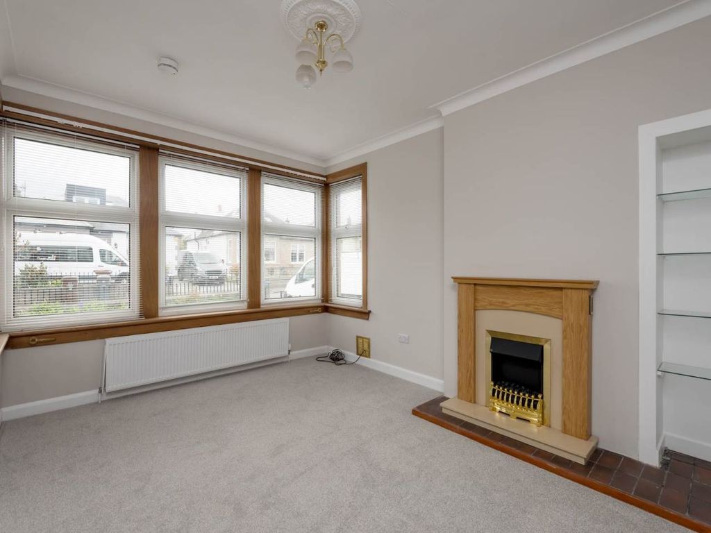 Property photo 2 of 20 78822_Durham_Avenue-008
