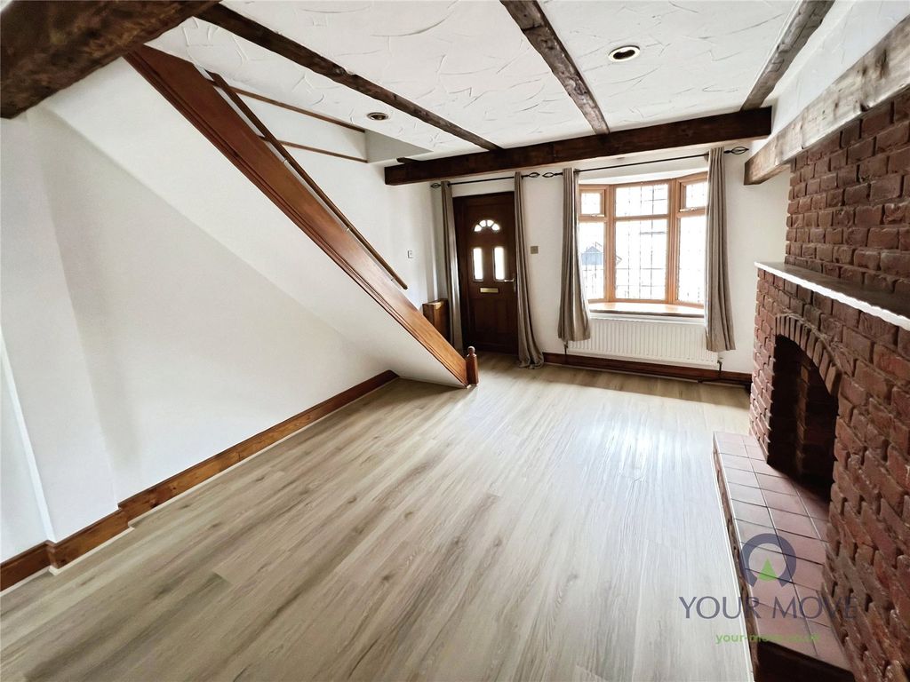 Property photo 2 of 11 Lounge