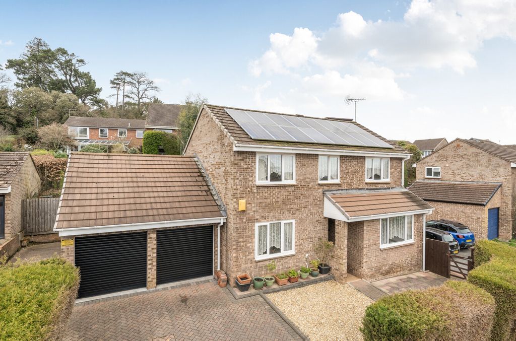 Property photo 1 of 21 Front Aspect