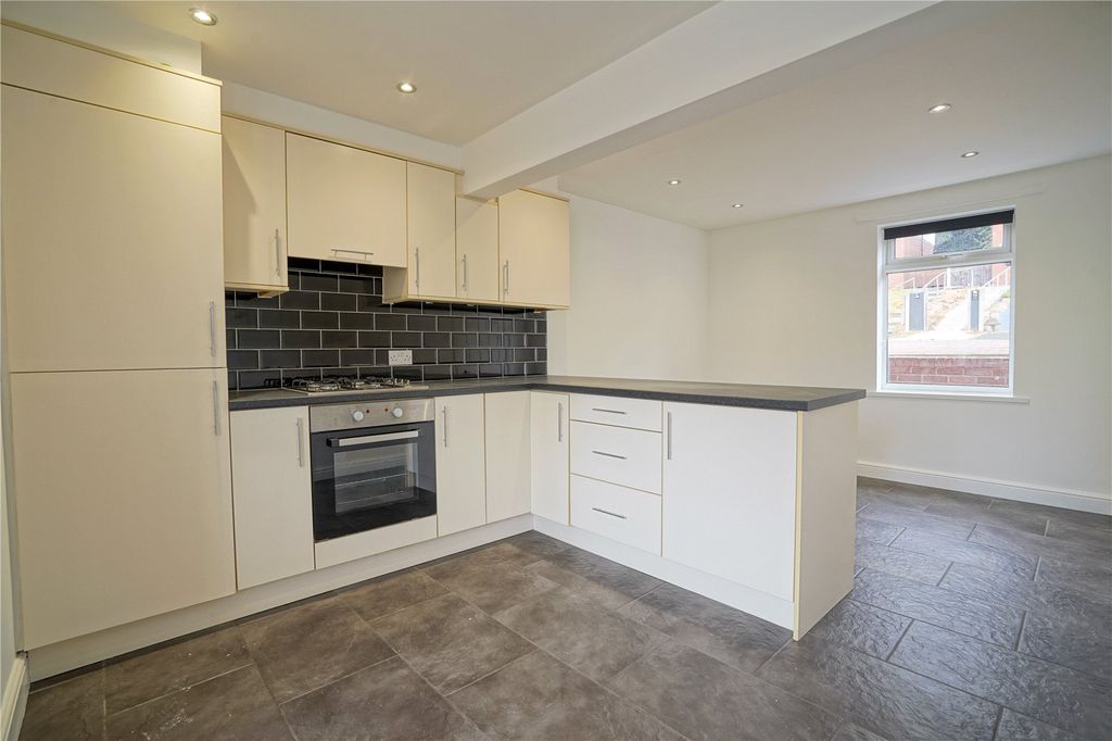 Property photo 3 of 17 Picture No. 09