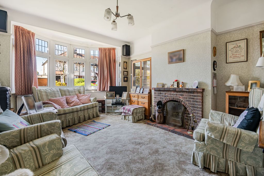 Property photo 3 of 30