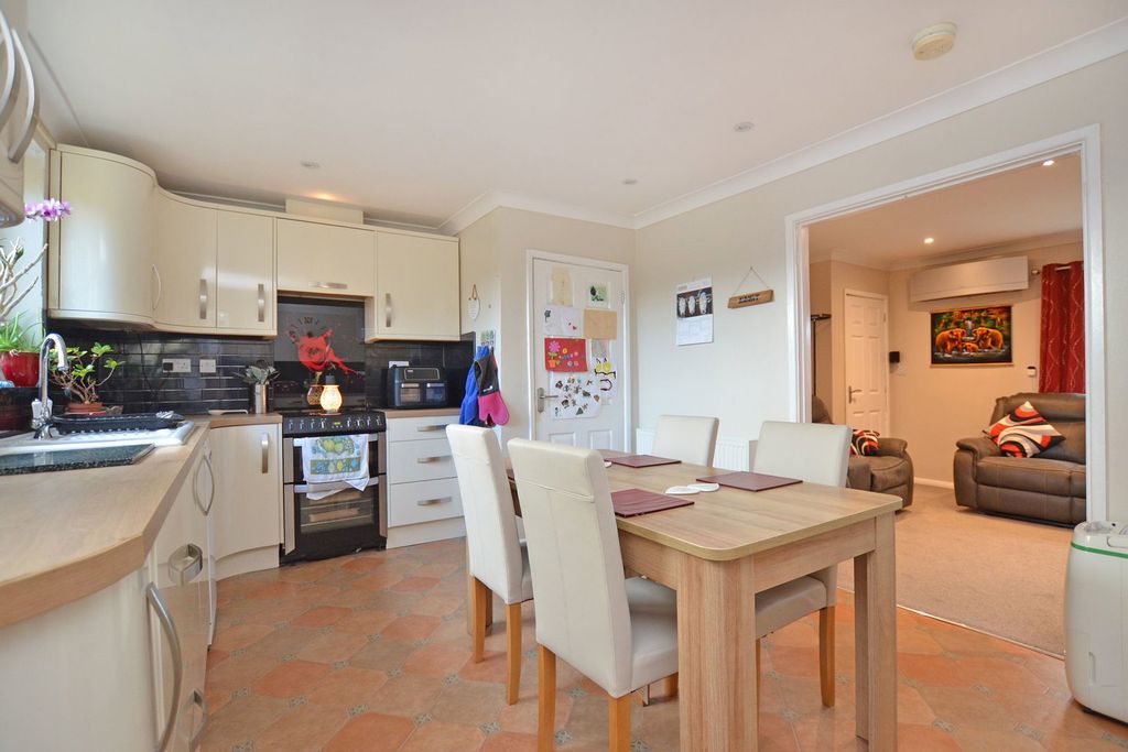 Property photo 2 of 14 2 - Kitchendining-Room