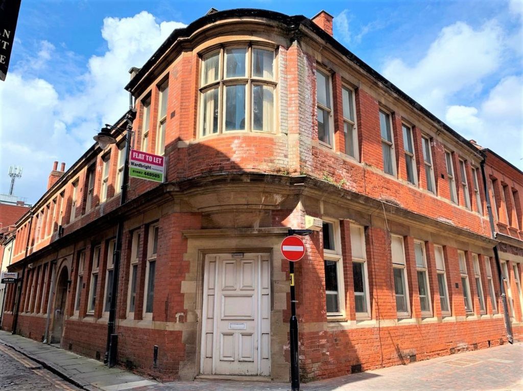 Property photo 1 of 8