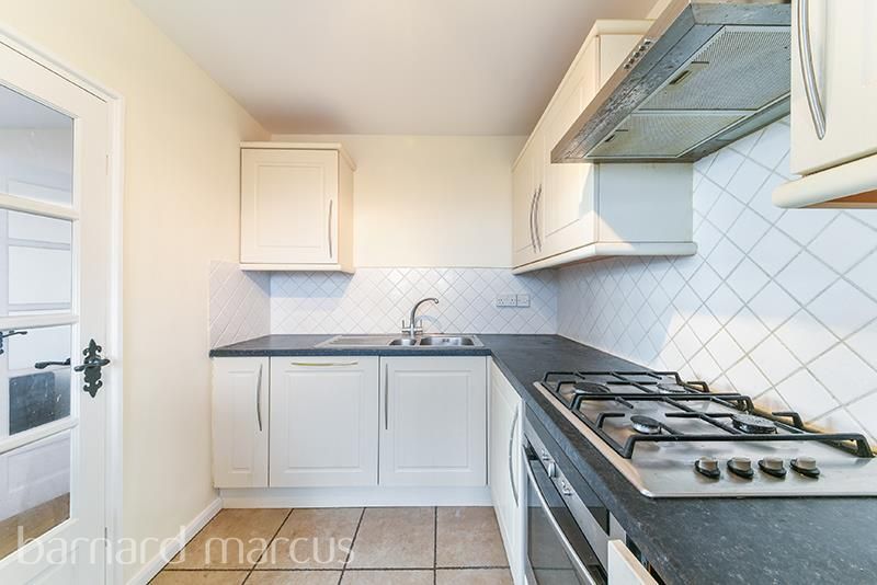 Property photo 2 of 8 Kitchen