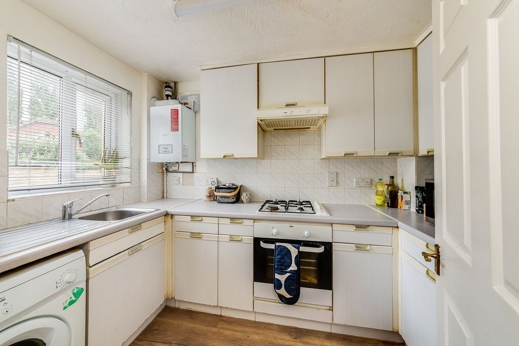 Property photo 3 of 12