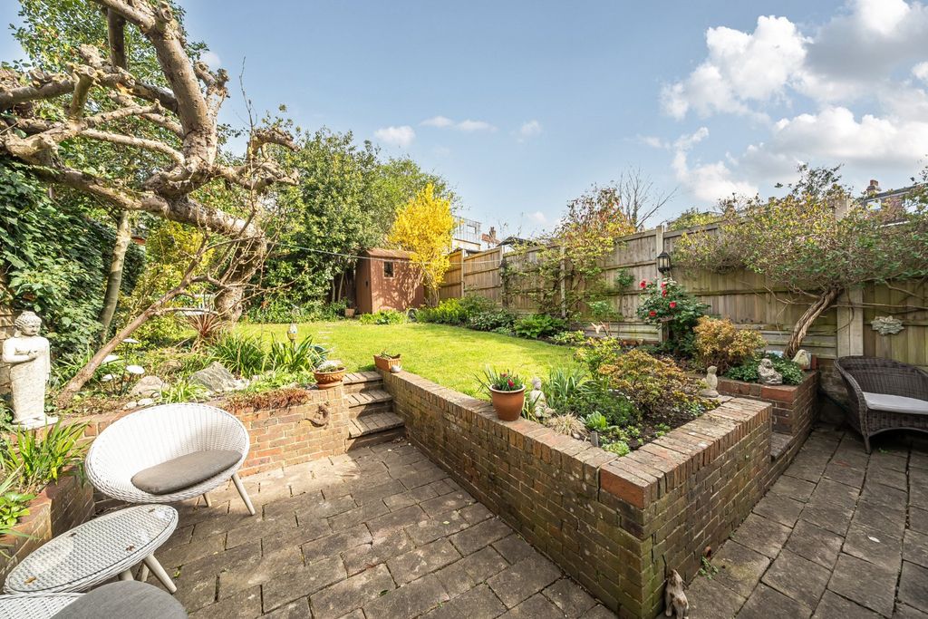 Property photo 3 of 14 Picture No. 18