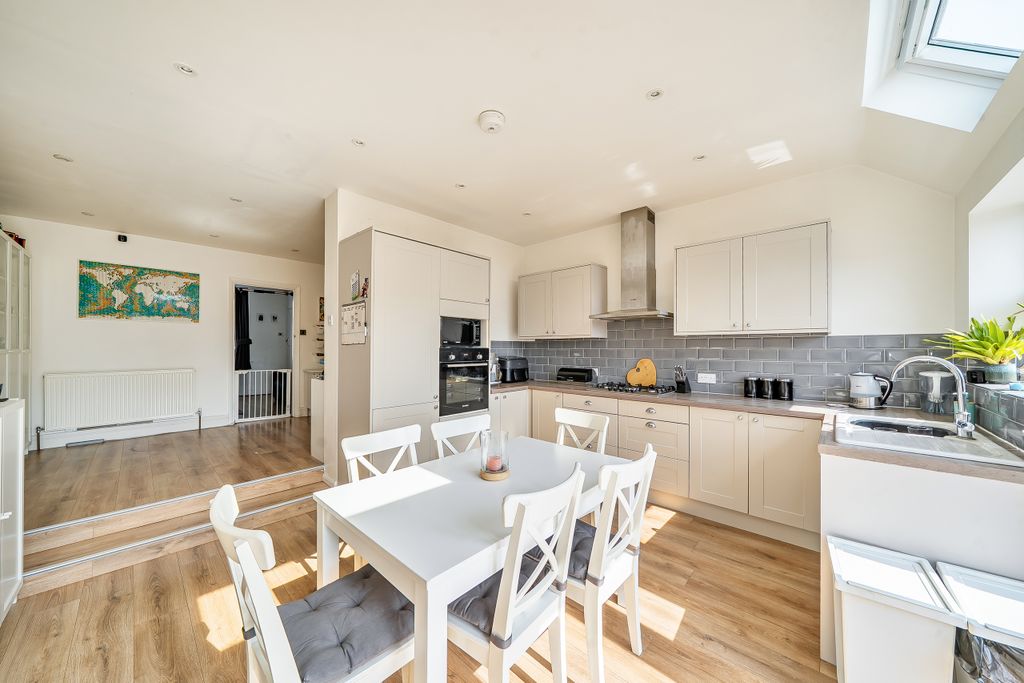 Property photo 2 of 14 1510435 (7)