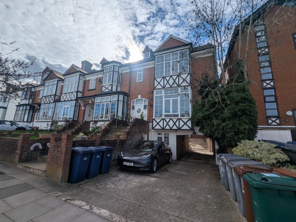 Property photo 1 of 6