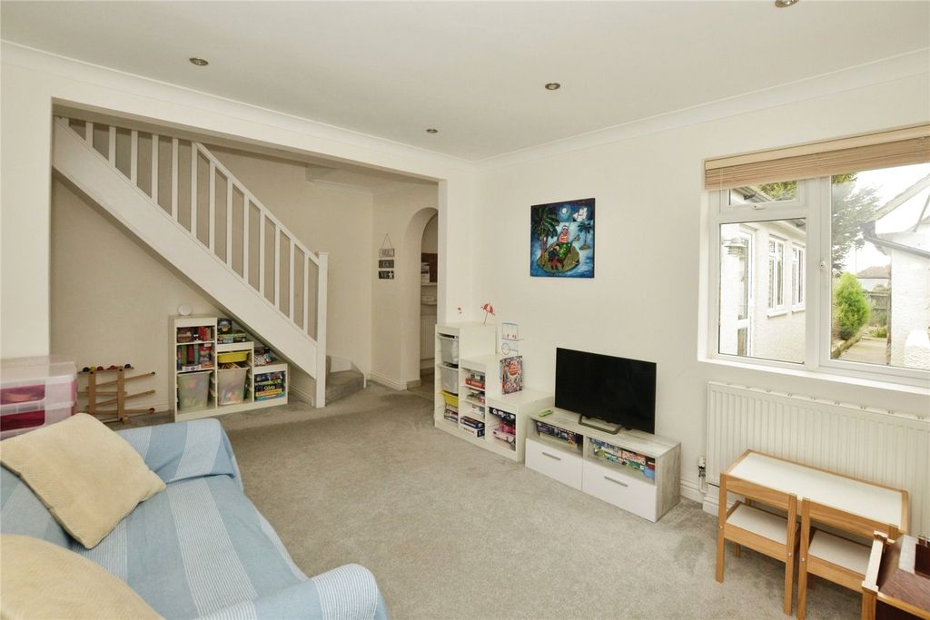 Property photo 3 of 23 Picture No. 27