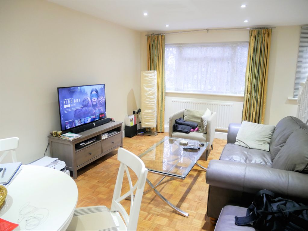 Property photo 3 of 5