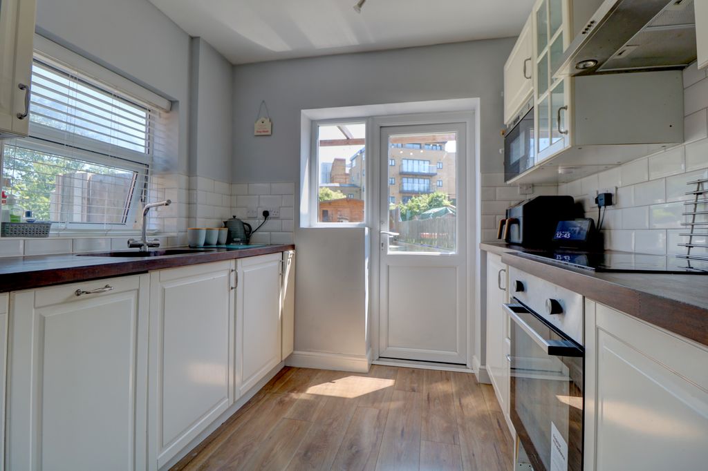 Property photo 3 of 13 Kitchen