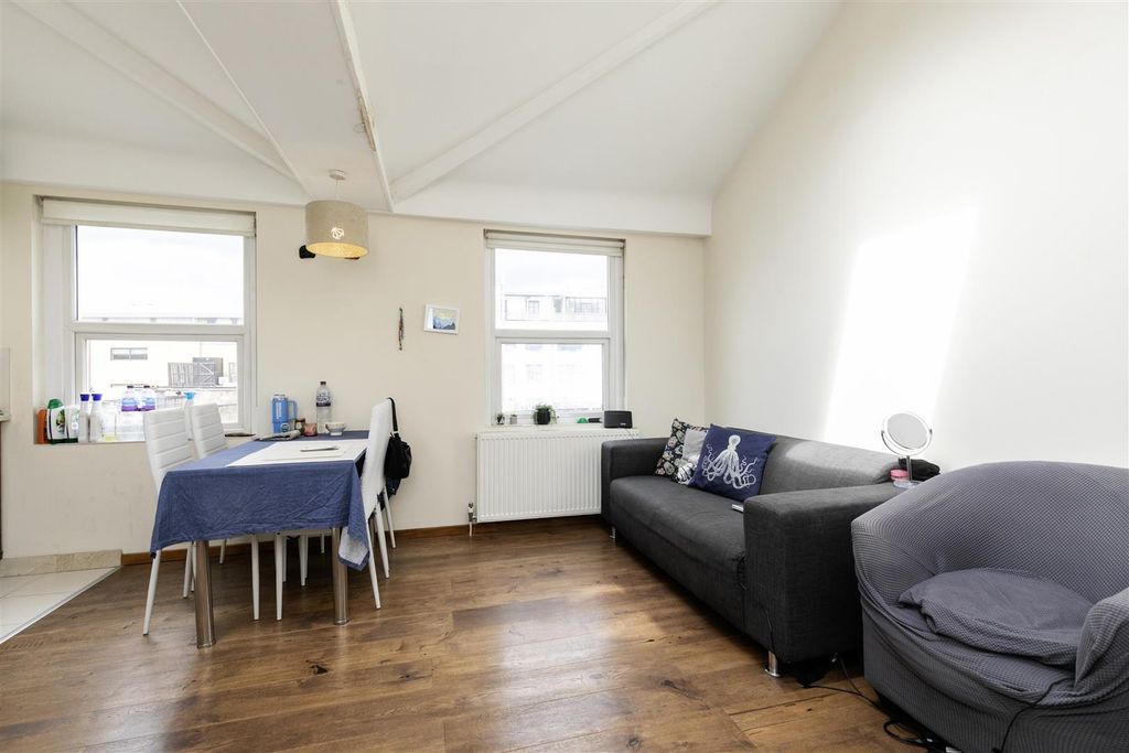 Property photo 2 of 13 38C Camden High Street -2.Jpg