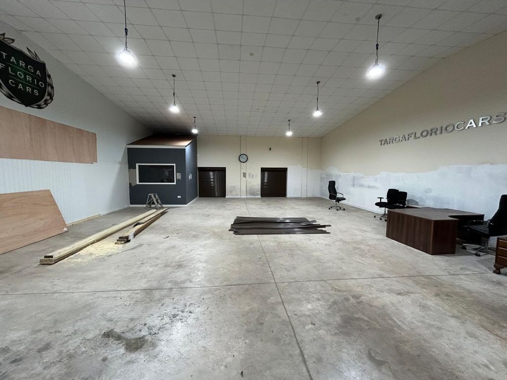 Property photo 2 of 6